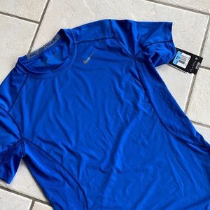 Nike pro combat shirt fitted medium never worn